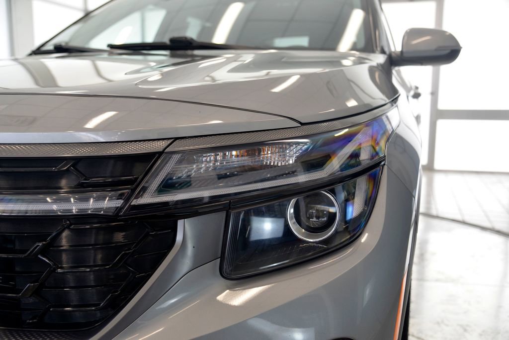 Used 2024 Kia Seltos X-Line image 11