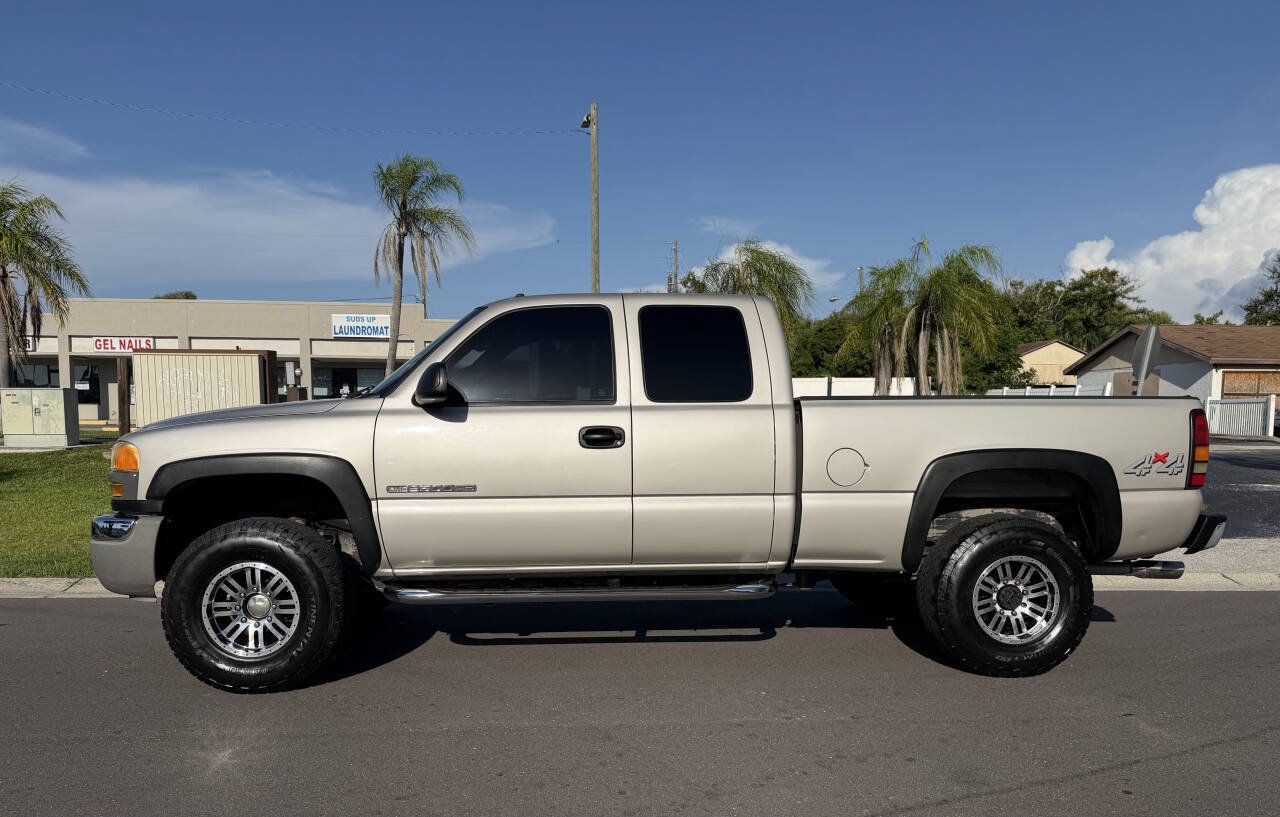 Used 2006 GMC Sierra 2500 W/T w/ Skid Plate Package AWD/4WD image 4