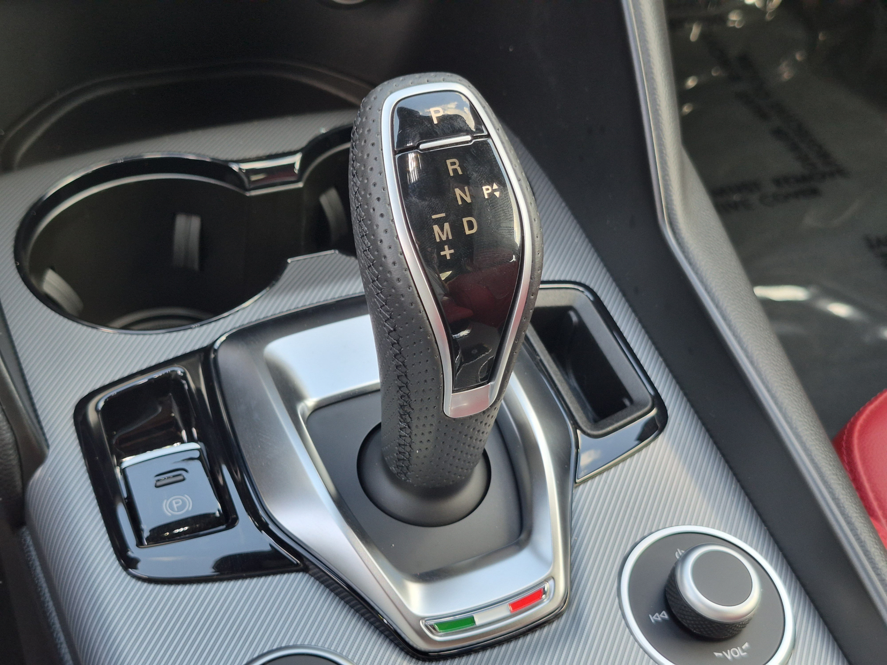 New 2026 Alfa Romeo Giulia w/ Driving Assist Package RWD image 52