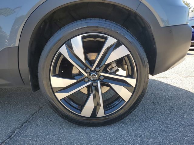 Used 2023 Volvo XC40 B5 Plus w/ Climate Package image 11