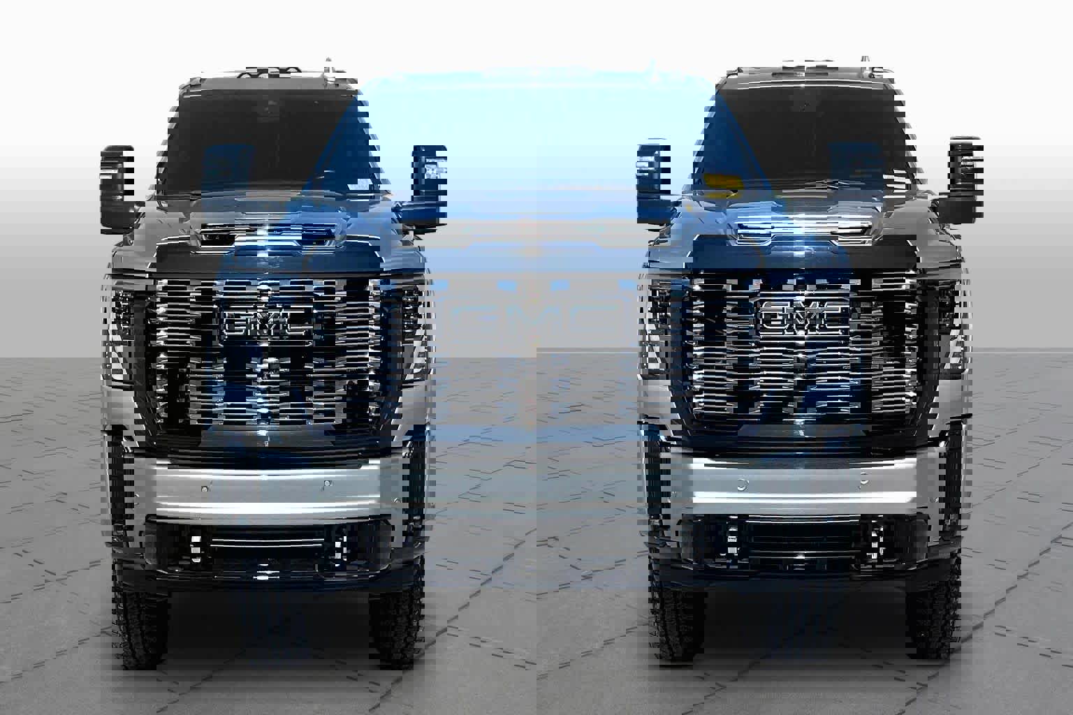 Used 2025 GMC Sierra 2500 Denali Ultimate AWD/4WD image 4