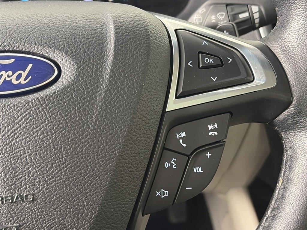 Used 2016 Ford Edge Titanium w/ Equipment Group 302A image 18