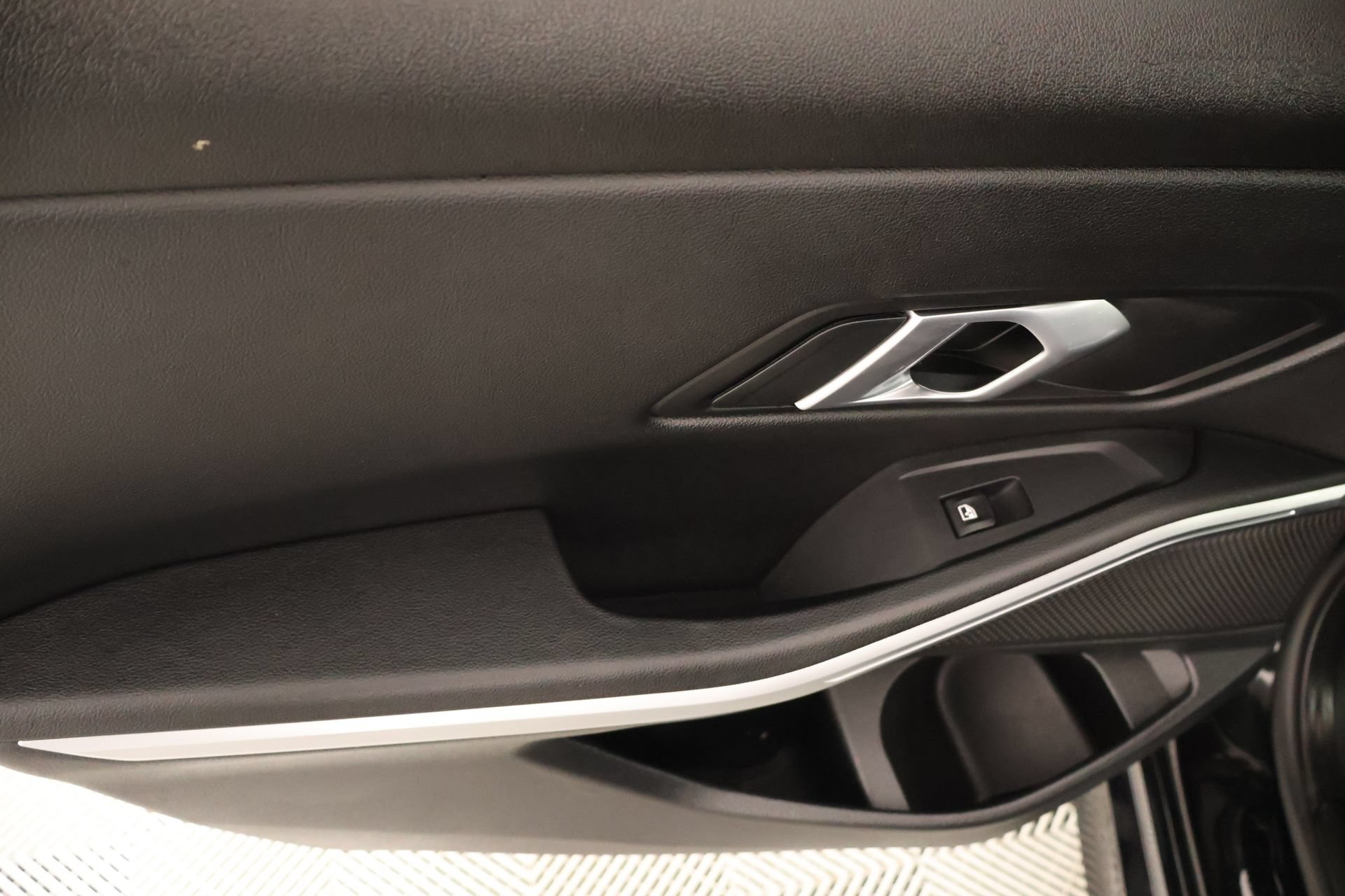 Used 2025 BMW 330i Sedan RWD image 18