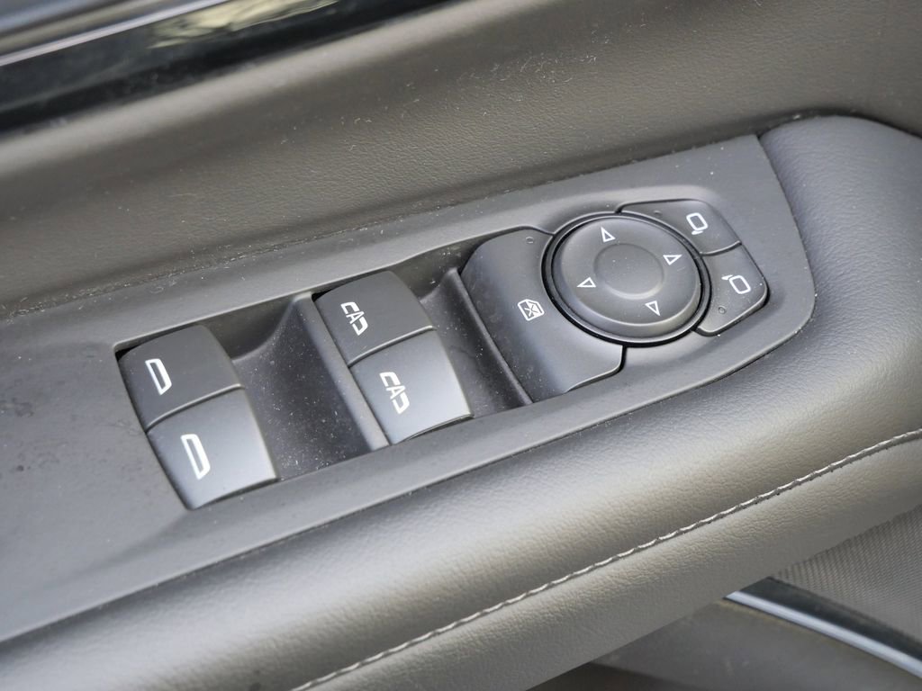 Used 2025 Chevrolet Tahoe LT AWD/4WD image 35