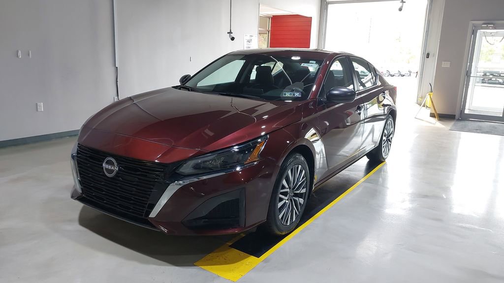 Used 2024 Nissan Altima 2.5 SV image 18