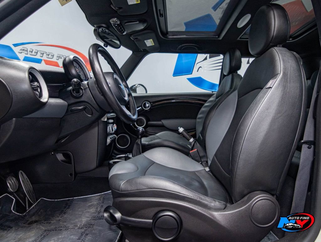 Used 2009 MINI Cooper John Cooper Works image 15
