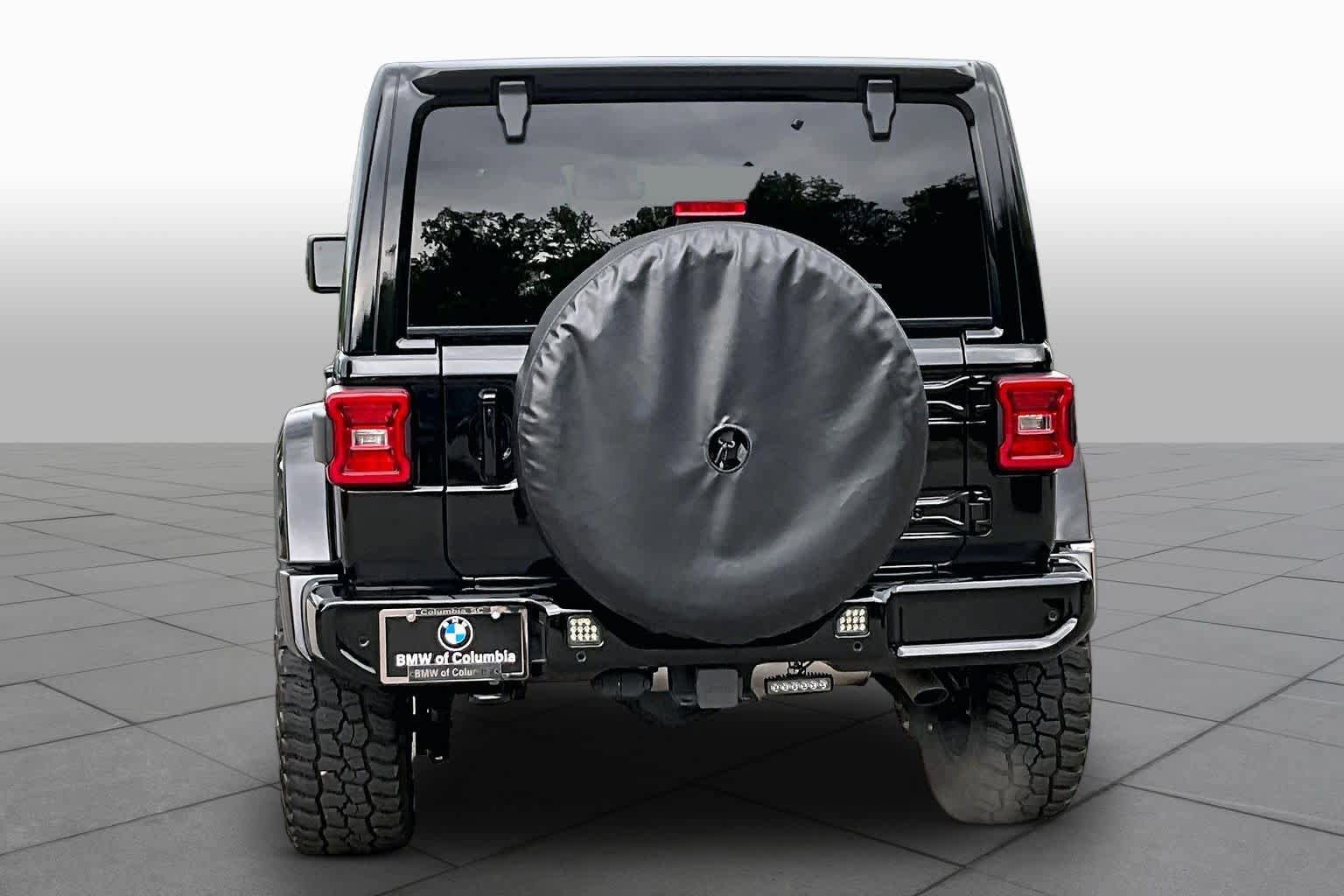 Used 2021 Jeep Wrangler Unlimited Sahara AWD/4WD image 4
