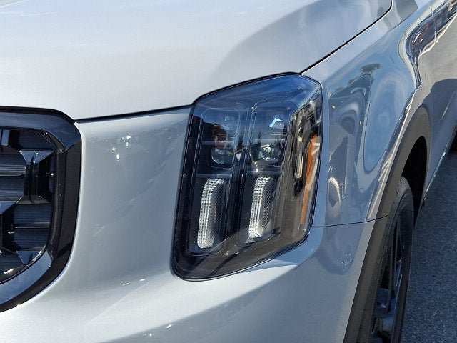 Used 2025 Kia Telluride AWD image 9