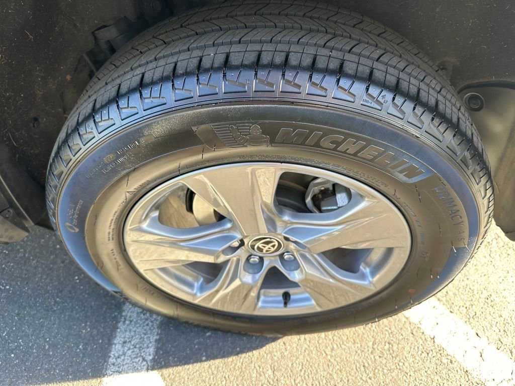 Certified 2025 Toyota RAV4 XLE image 27