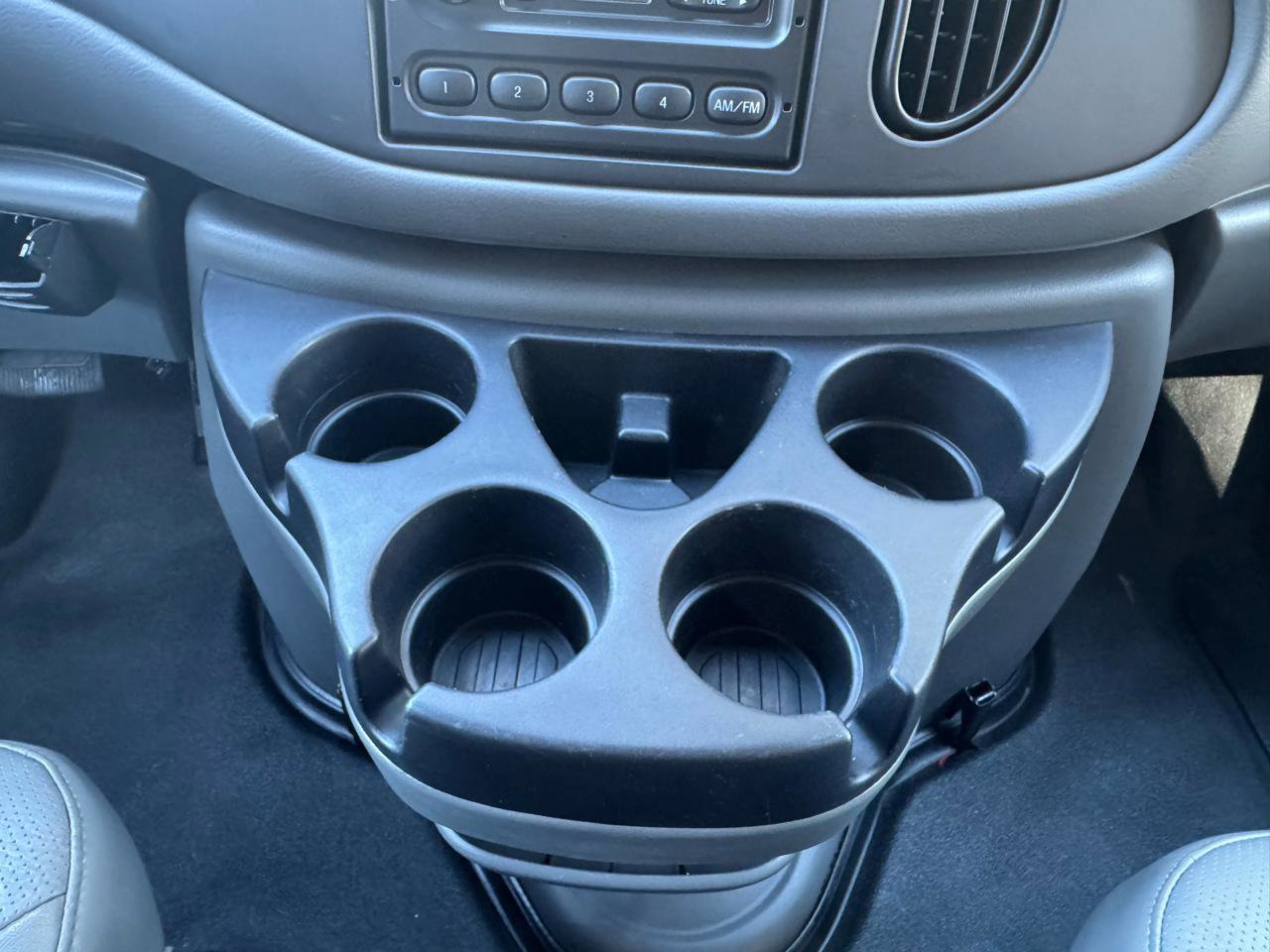 Used 2008 Ford E-350 and Econoline 350 Super Duty image 24