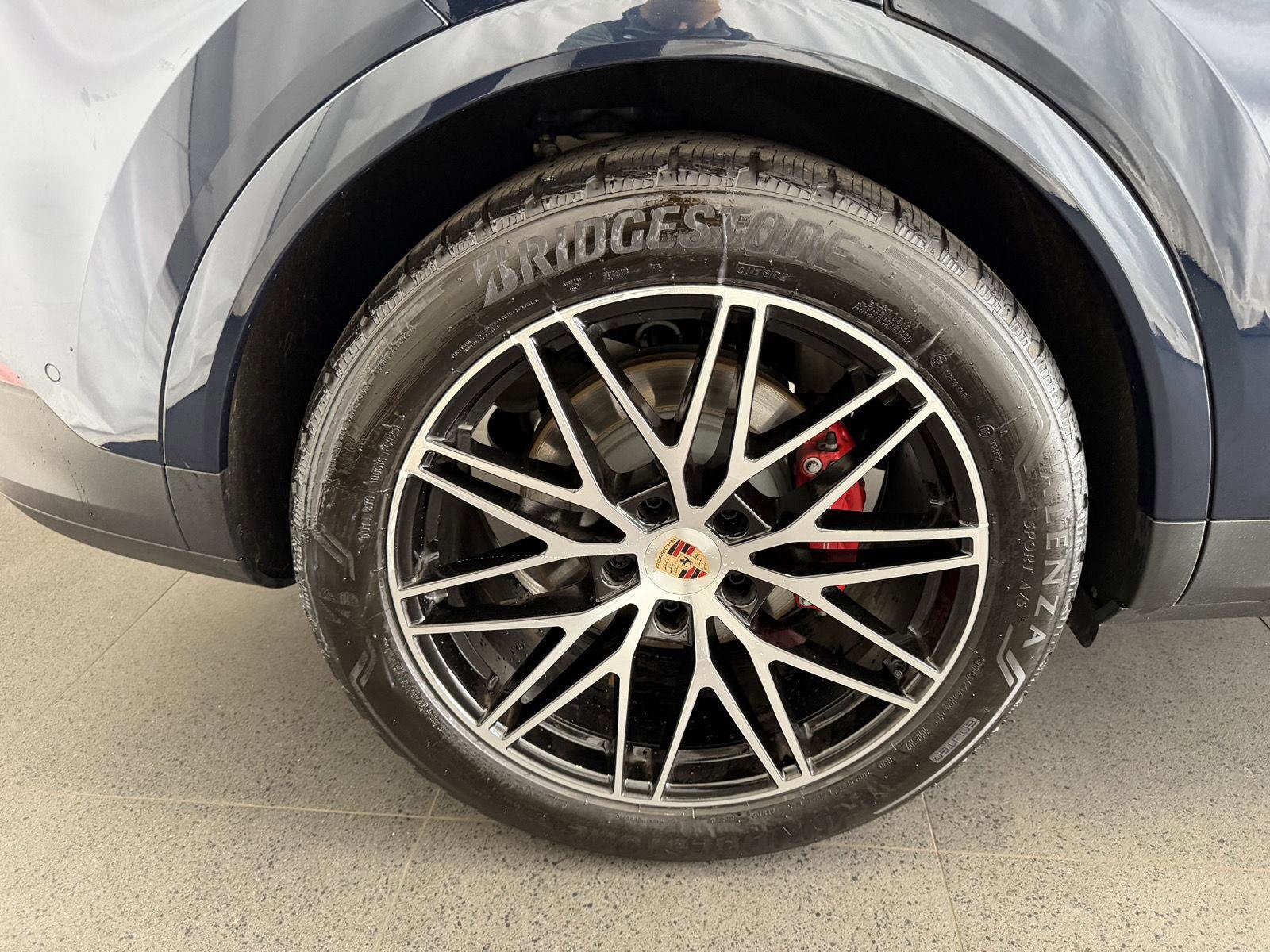 Certified 2025 Porsche Cayenne S image 12