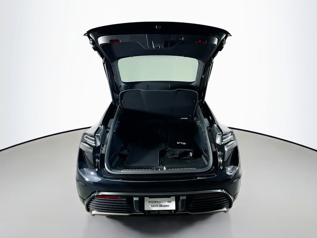 New 2026 Porsche Macan Turbo Electric image 28