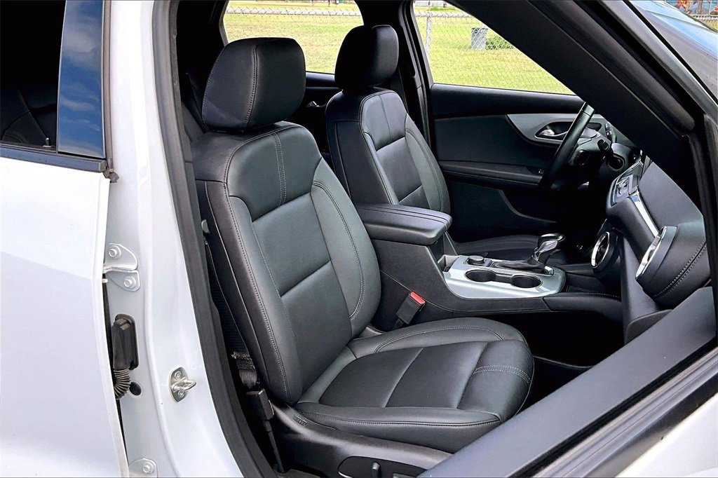 Used 2022 Chevrolet Blazer LT w/ Midnight/Sport Edition image 7