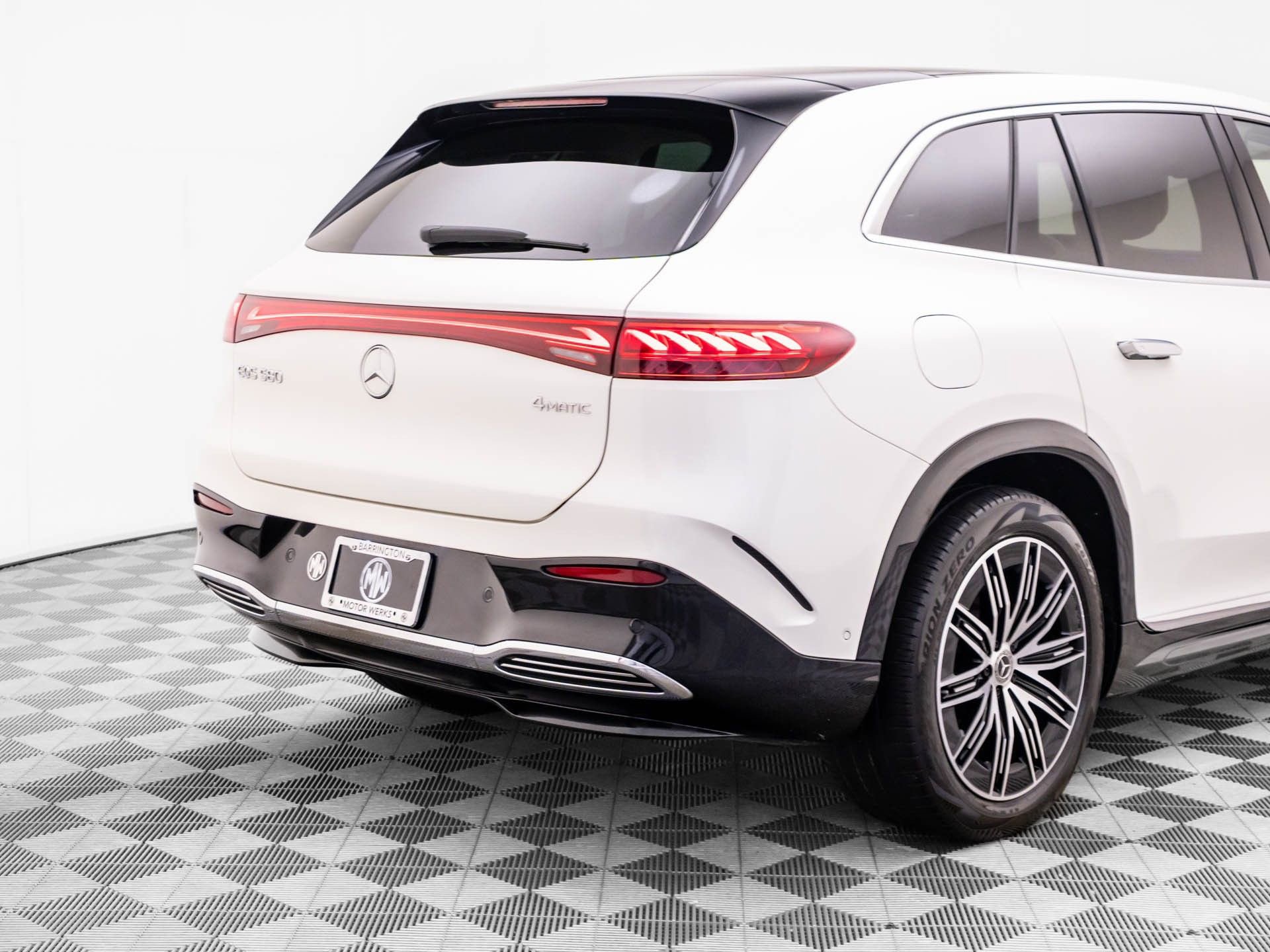 Used 2023 Mercedes-Benz EQS 580 4MATIC SUV image 44