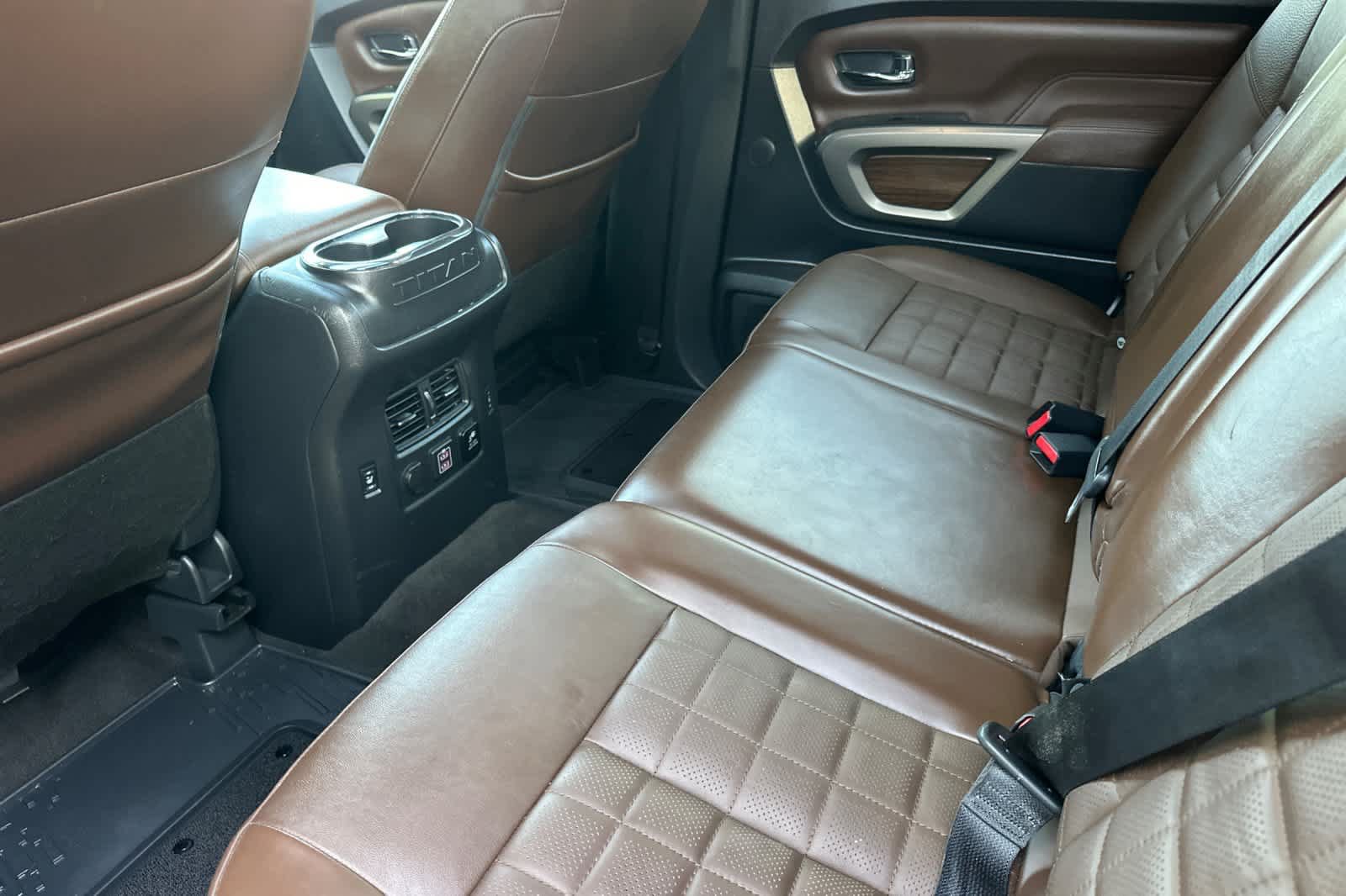 Used 2021 Nissan Titan Platinum Reserve w/ Moonroof Package RWD image 8