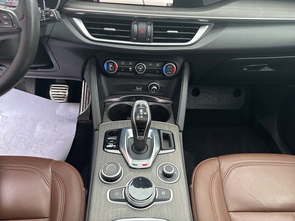 Used 2023 Alfa Romeo Stelvio Ti image 40