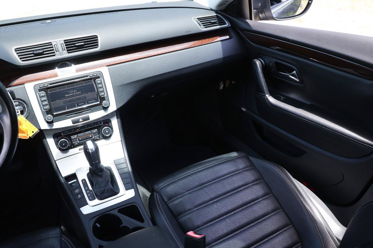 Used 2012 Volkswagen CC Lux FWD image 22