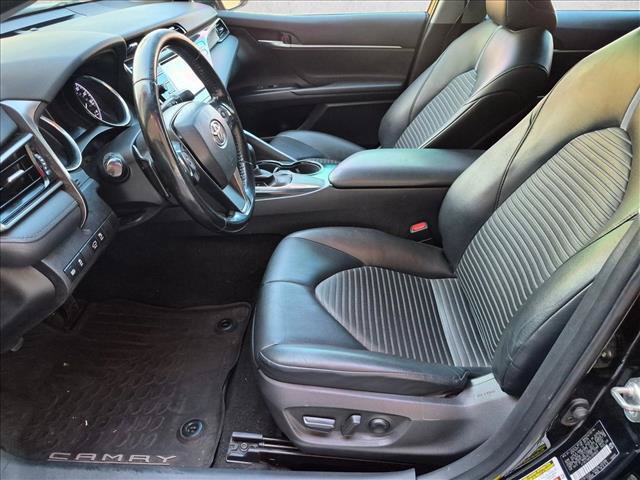 Used 2020 Toyota Camry SE FWD image 12