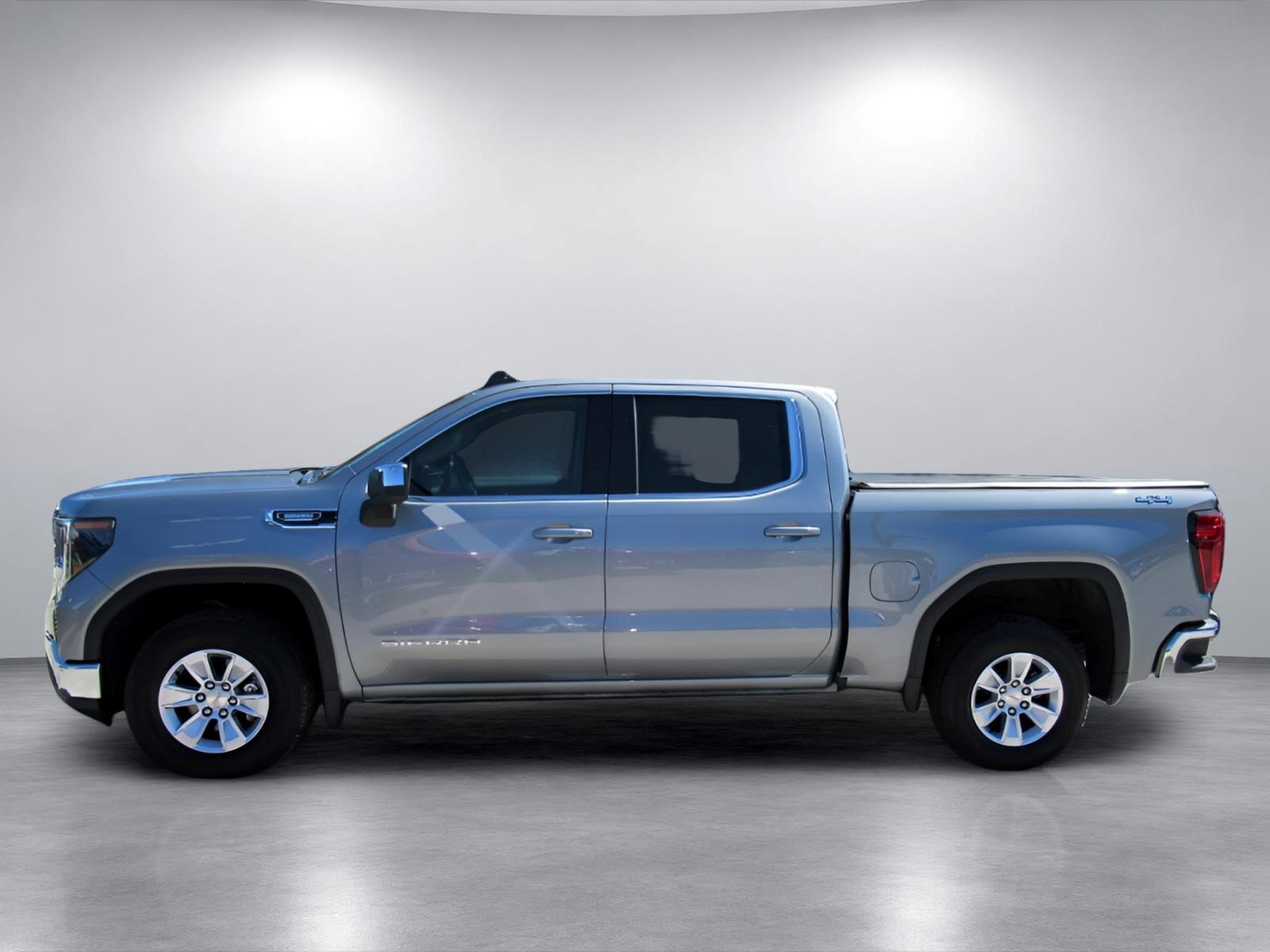 Used 2026 GMC Sierra 1500 SLE w/ Preferred Package AWD/4WD image 4