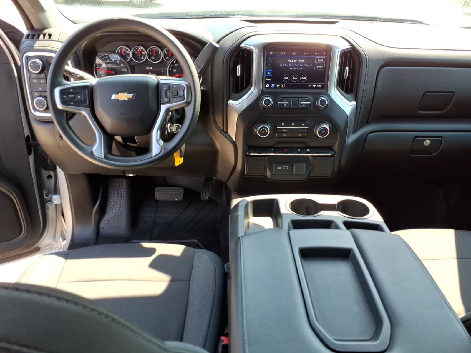 Used 2019 Chevrolet Silverado 1500 LT AWD/4WD image 14