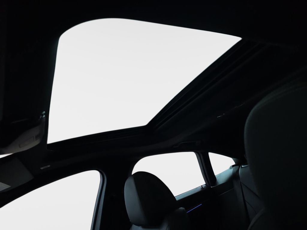 Used 2023 BMW i4 eDrive35 w/ Premium Package image 32