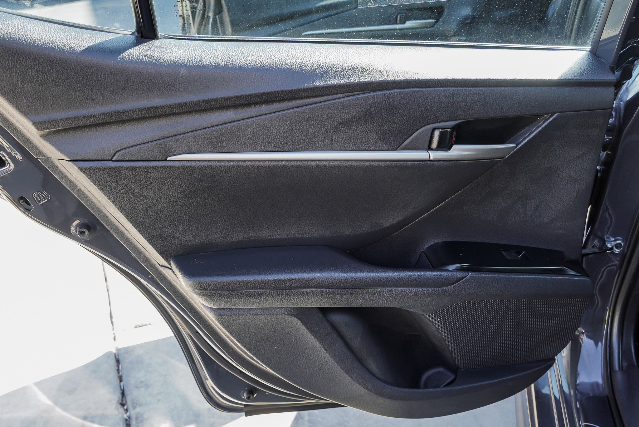 Used 2025 Toyota Camry SE FWD image 23