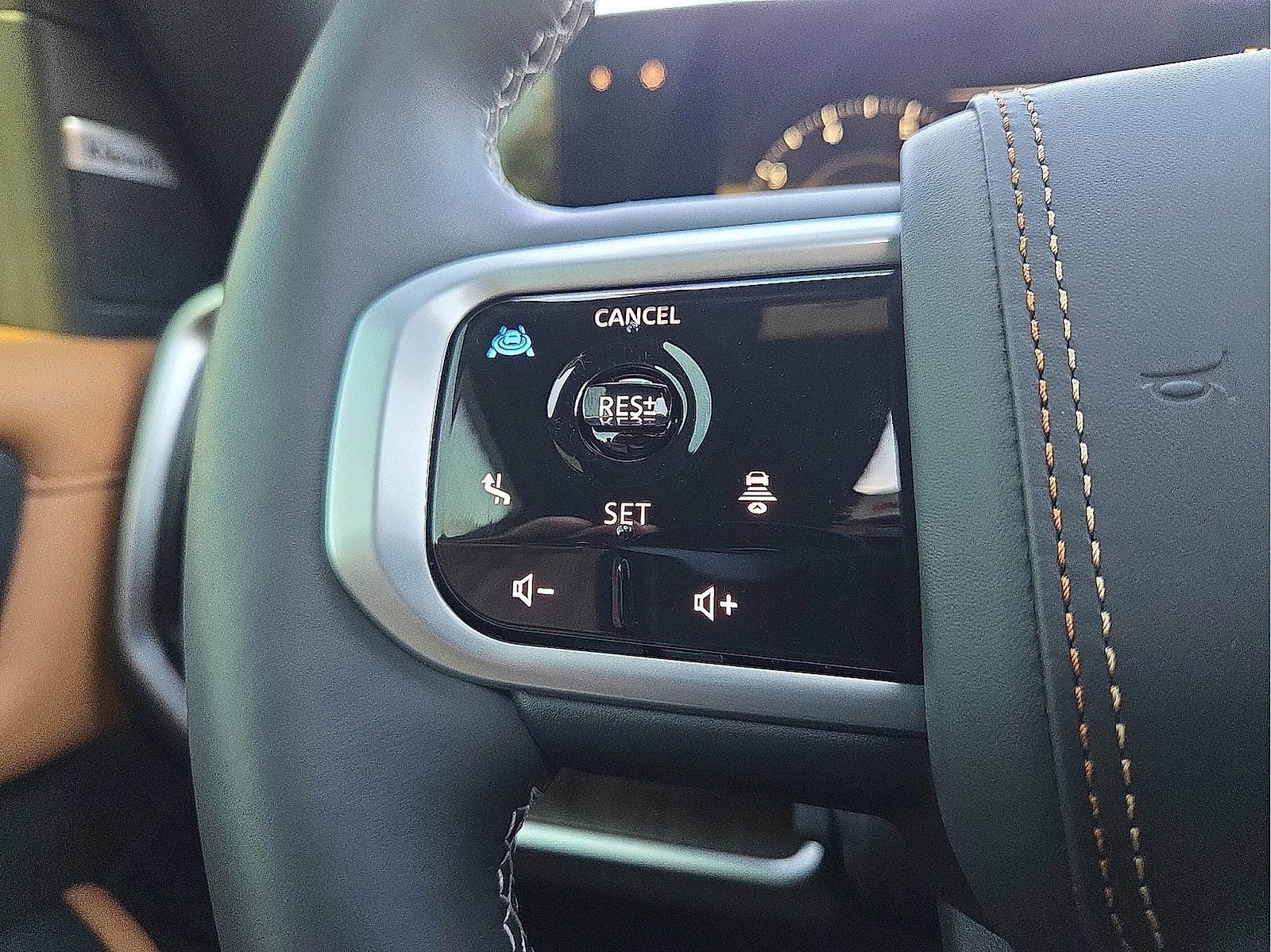 Used 2025 Nissan Armada Platinum Reserve w/ Convenience Package image 17