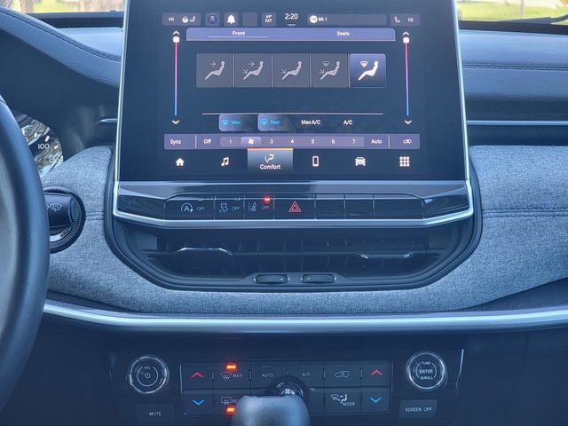 Certified 2022 Jeep Compass Latitude w/ Sun and Sound Group image 27