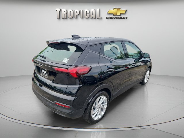 New 2027 Chevrolet Bolt LT FWD image 5