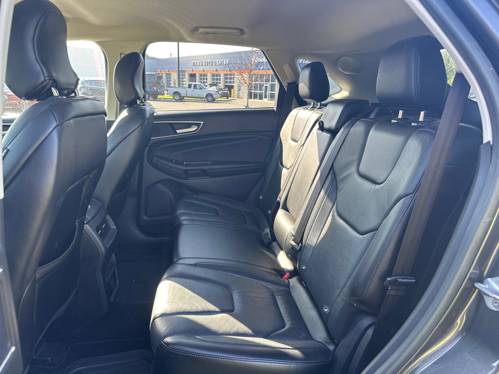 Used 2016 Ford Edge Titanium AWD/4WD image 7