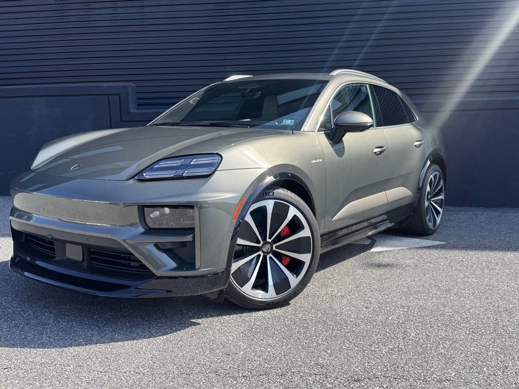 Certified 2024 Porsche Macan Turbo Electric image 6