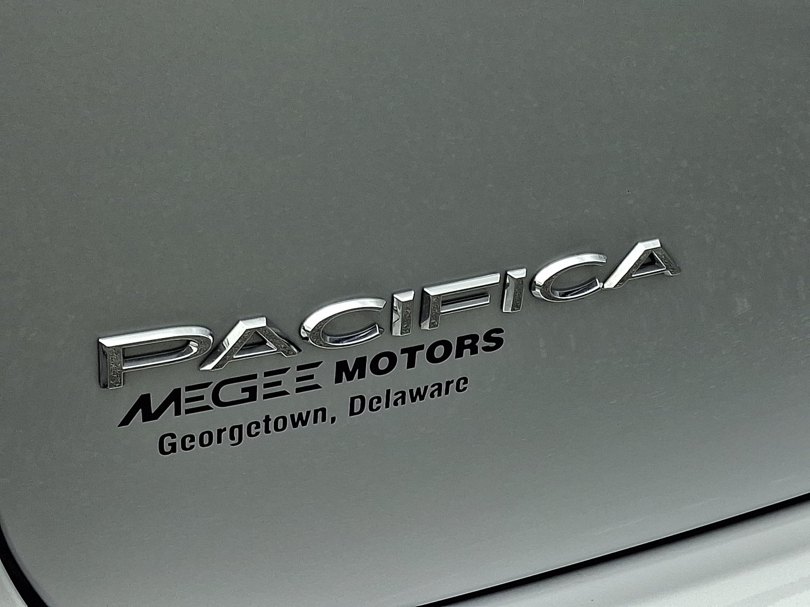 Certified 2024 Chrysler Pacifica Touring-L AWD/4WD image 29