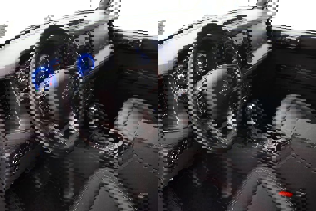 Used 2025 Ford Bronco Badlands image 14