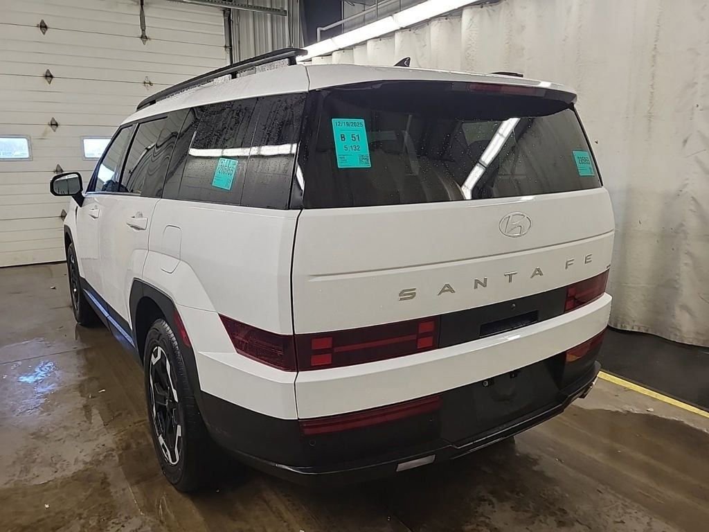 Used 2026 Hyundai Santa Fe SEL image 3