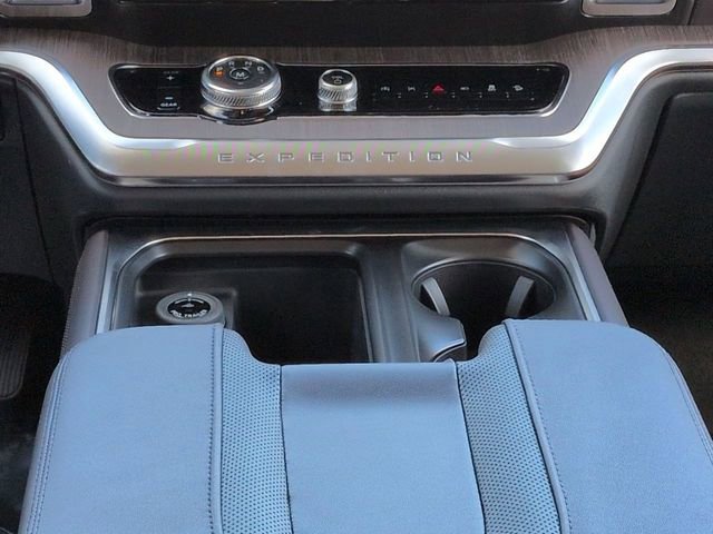 New 2026 Ford Expedition Platinum w/ Platinum Ultimate Package AWD/4WD image 19
