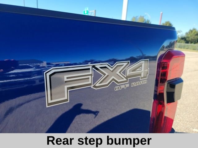 New 2026 Ford F250 Lariat w/ Black Appearance Package image 8