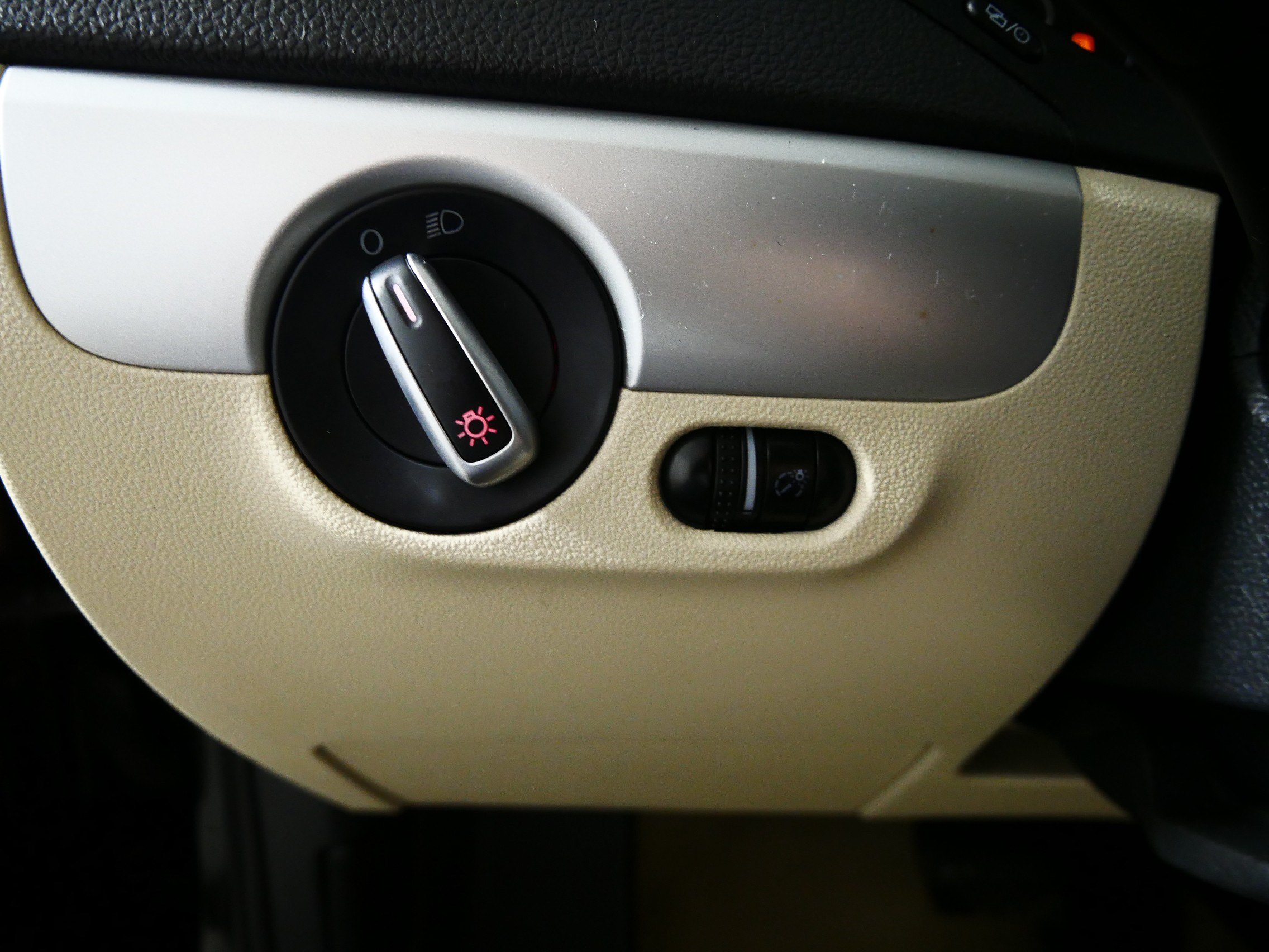 Used 2014 Volkswagen Jetta SE FWD image 26