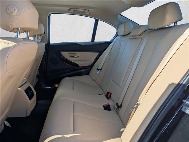 Used 2017 BMW 320i Sedan image 17
