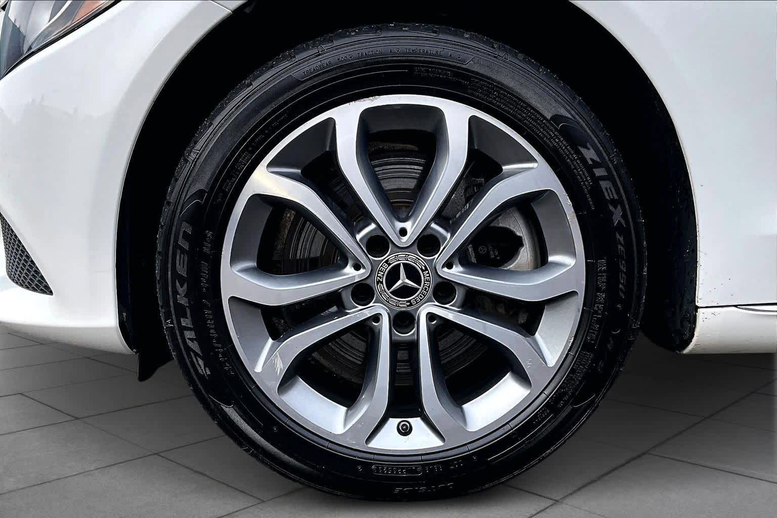 Used 2018 Mercedes-Benz C 300 4MATIC Sedan image 11