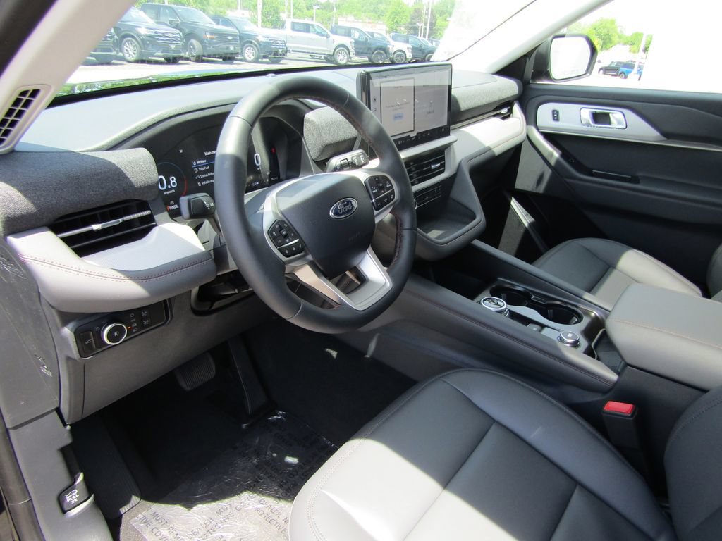 New 2026 Ford Explorer Active w/ Active Comfort Package AWD/4WD image 10