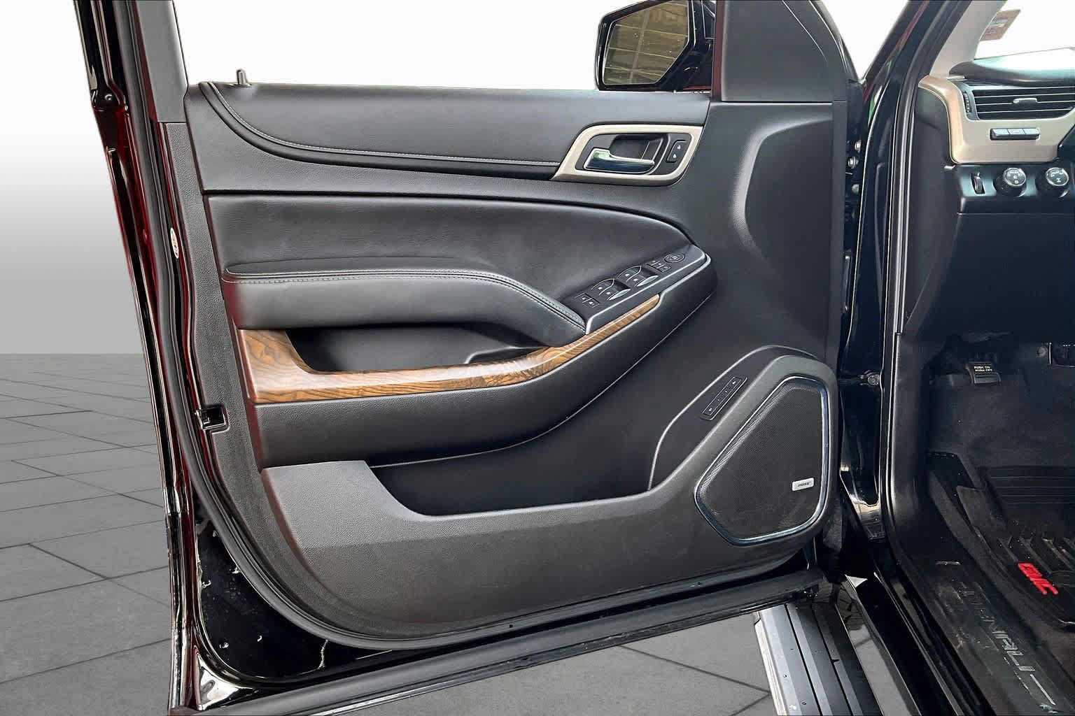 Used 2019 GMC Yukon Denali AWD/4WD image 22