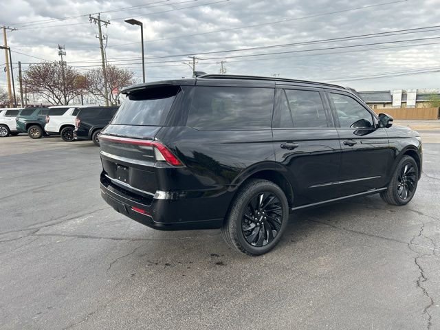 Used 2025 Lincoln Navigator Reserve w/ Jet Appearance Package AWD/4WD image 6