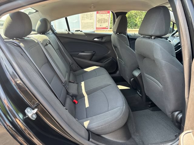 Used 2017 Chevrolet Cruze LT w/ Convenience Package FWD image 29