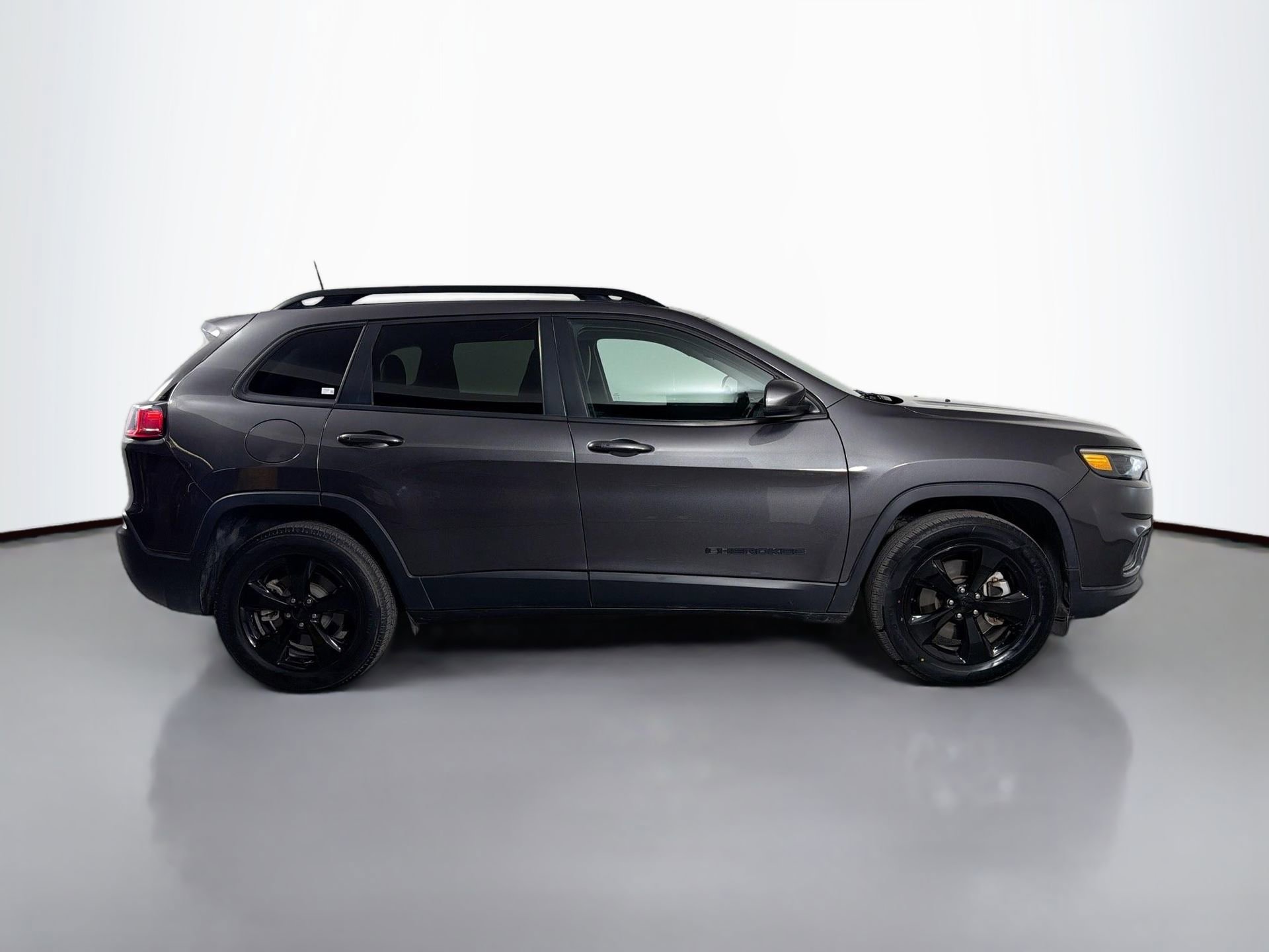 Used 2021 Jeep Cherokee Latitude Plus w/ Sun & Sound Group image 5