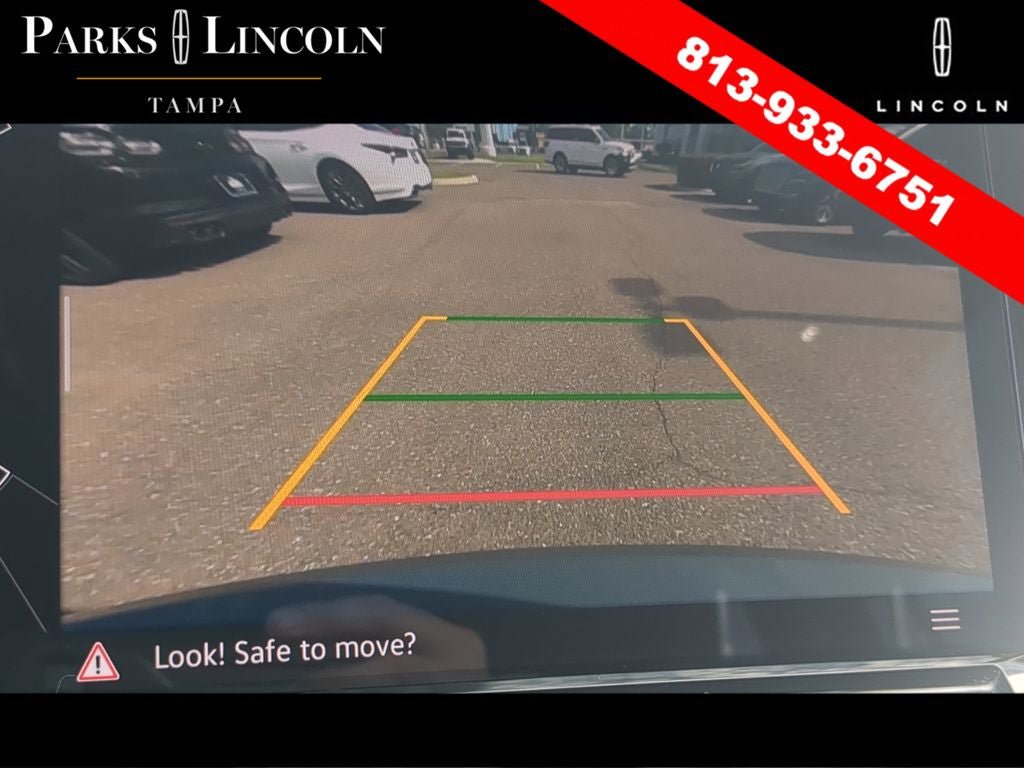 Used 2025 Volkswagen Atlas Peak Edition SE AWD/4WD image 24