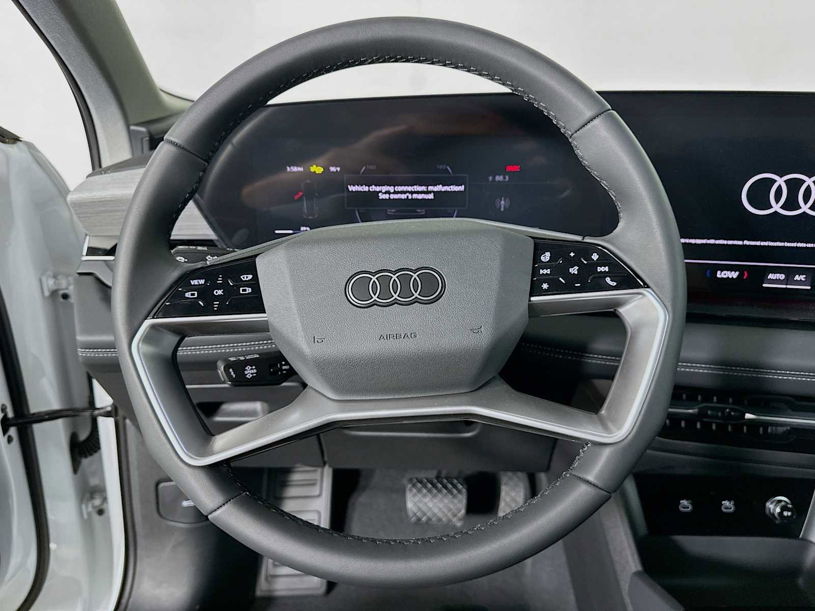 New 2025 Audi Q6 e-tron Premium Plus image 10