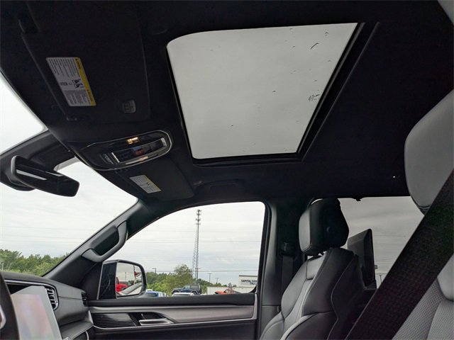 New 2025 Jeep Wagoneer L Series II w/ Convenience Group I image 26