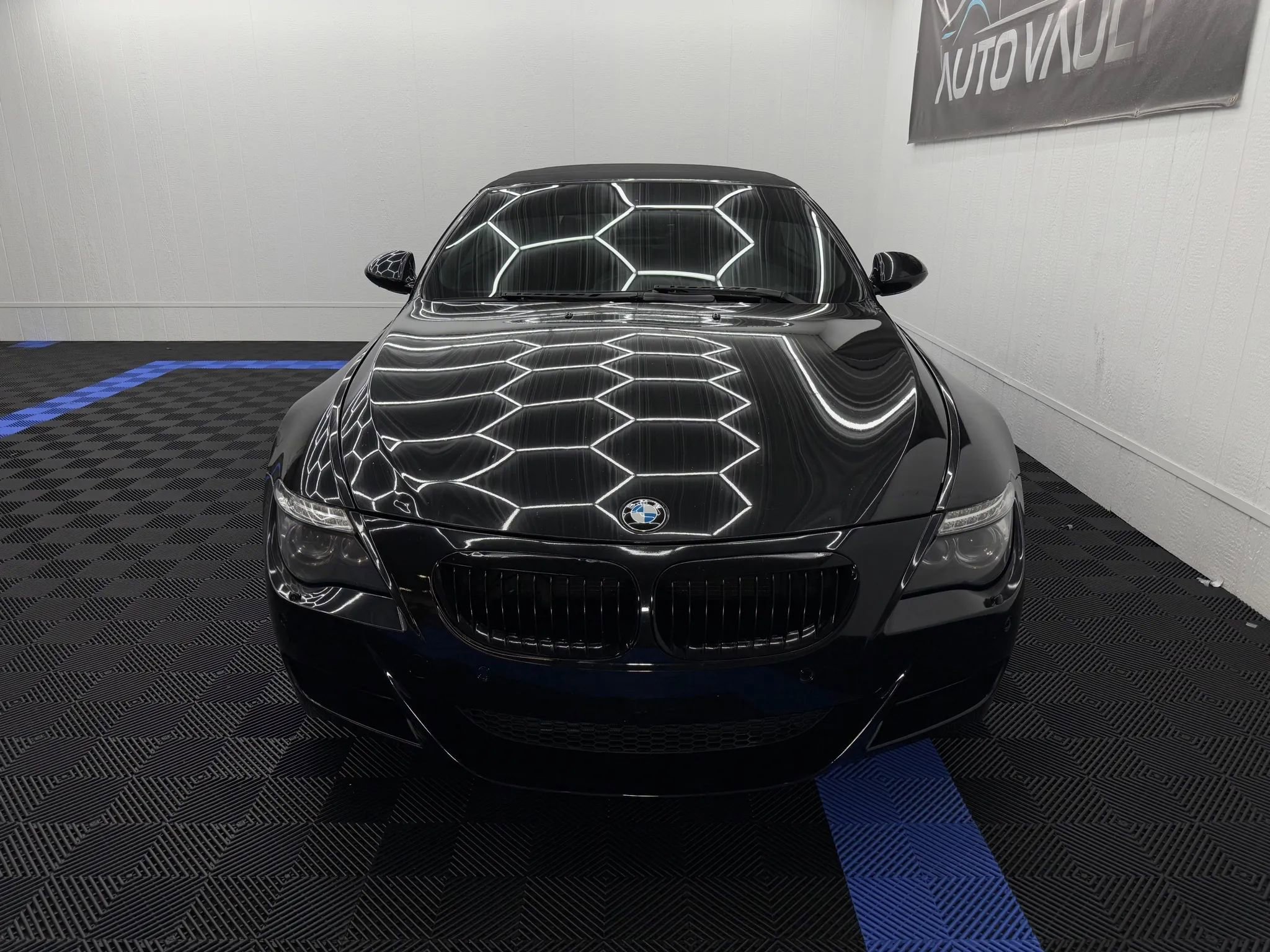 Used 2010 BMW M6 Convertible image 3