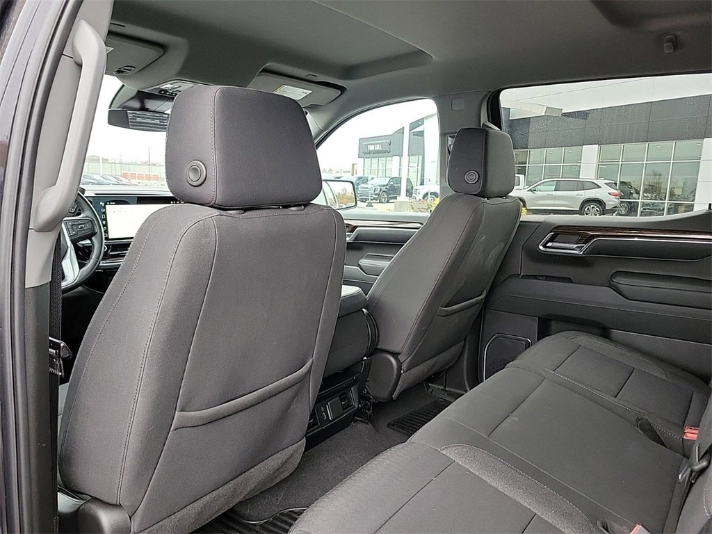 Used 2024 GMC Sierra 1500 Elevation image 12