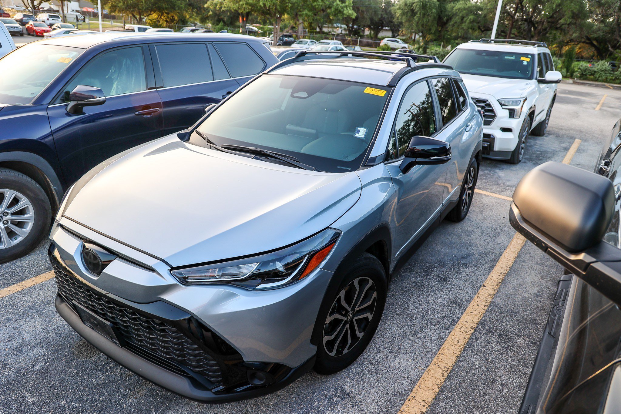 Used 2025 Toyota Corolla Cross AWD Hybrid image 3